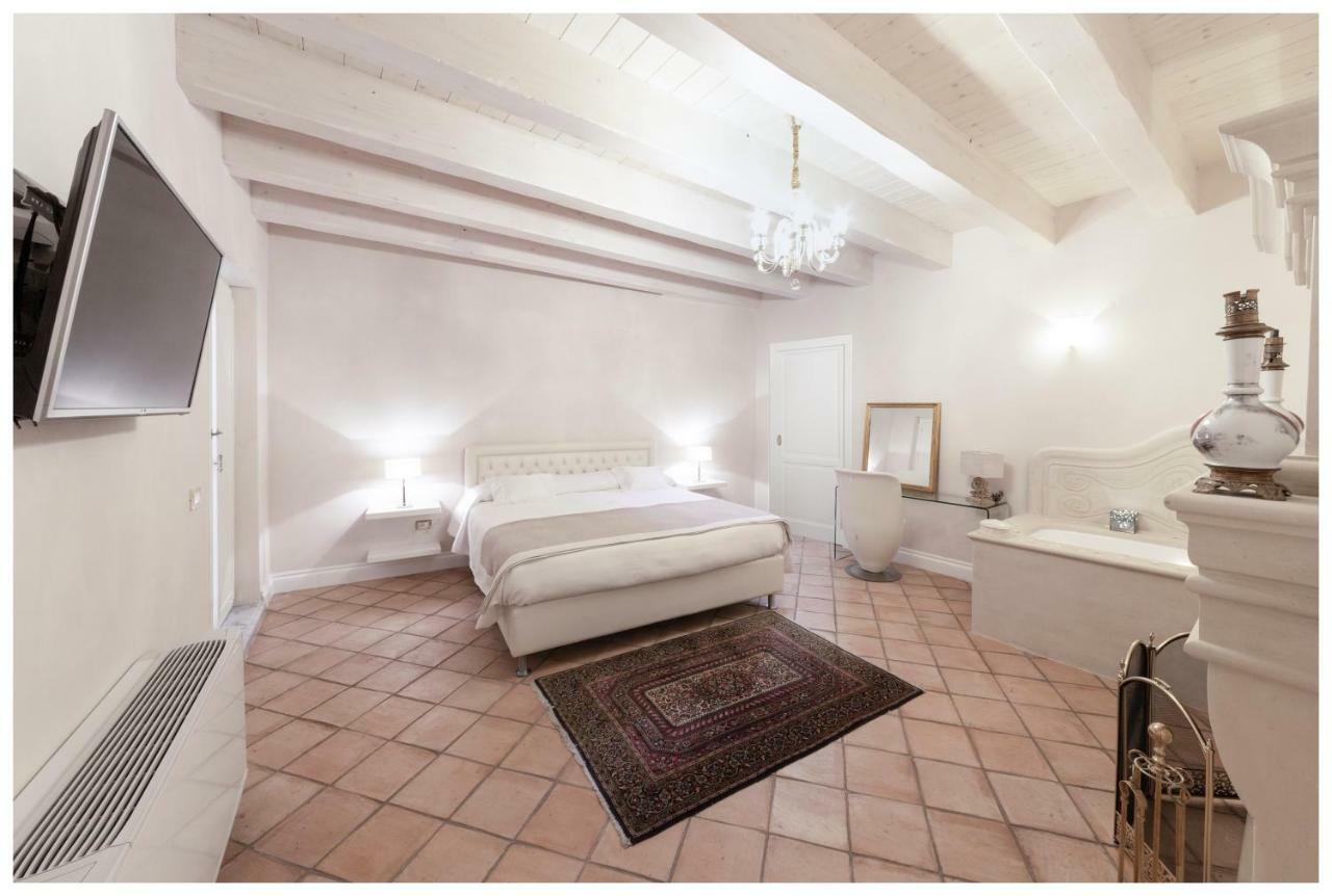 Boutique - Lodge & Suites Crotone Ngoại thất bức ảnh